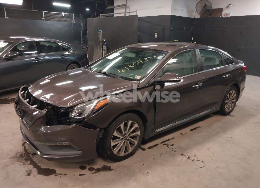 Photo 2 of 2017 Hyundai Sonata SPORT (VIN 5NPE34AFXHH483485)