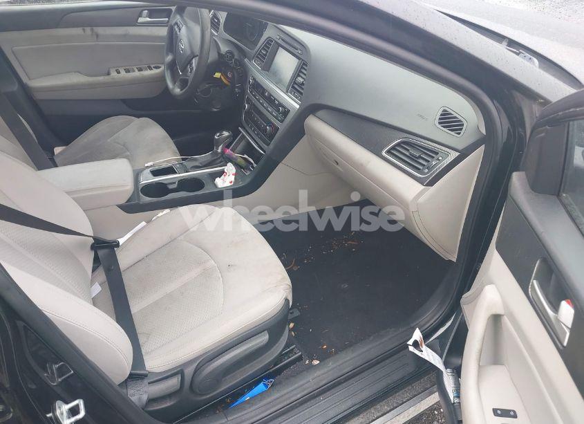 Photo 5 of 2017 Hyundai Sonata SPORT (VIN 5NPE34AFXHH524018)