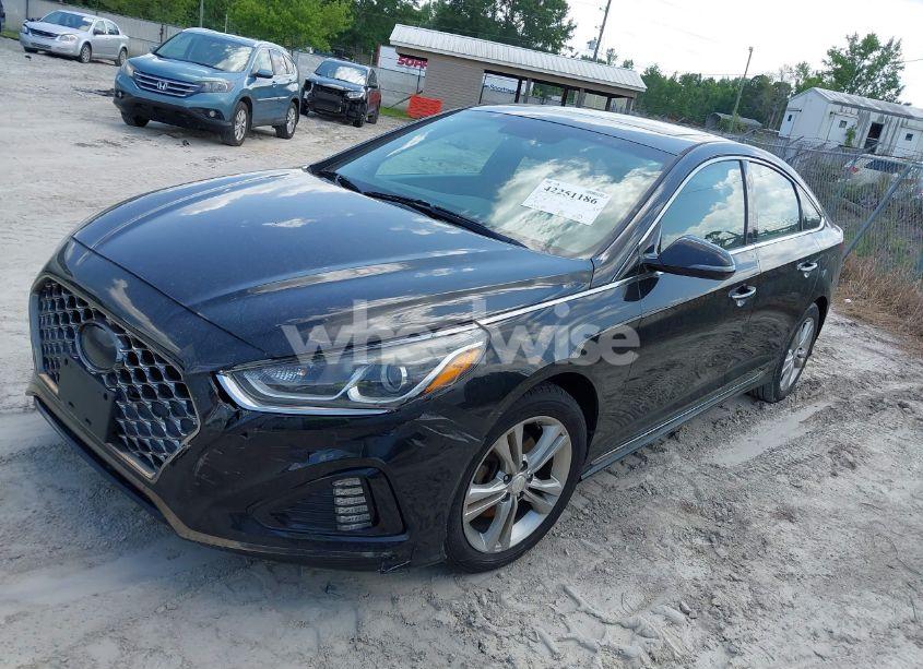 Photo 2 of 2018 Hyundai Sonata SPORT (VIN 5NPE34AFXJH615652)