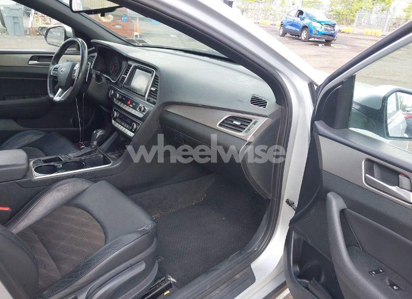 Photo 5 of 2019 Hyundai Sonata SPORT (VIN 5NPE34AFXKH740037)