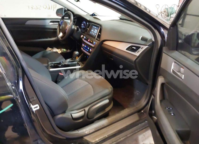Photo 5 of 2019 Hyundai Sonata SEL (VIN 5NPE34AFXKH772163)