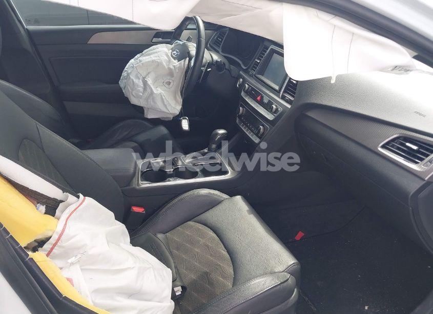 Photo 5 of 2019 Hyundai Sonata SPORT (VIN 5NPE34AFXKH772292)