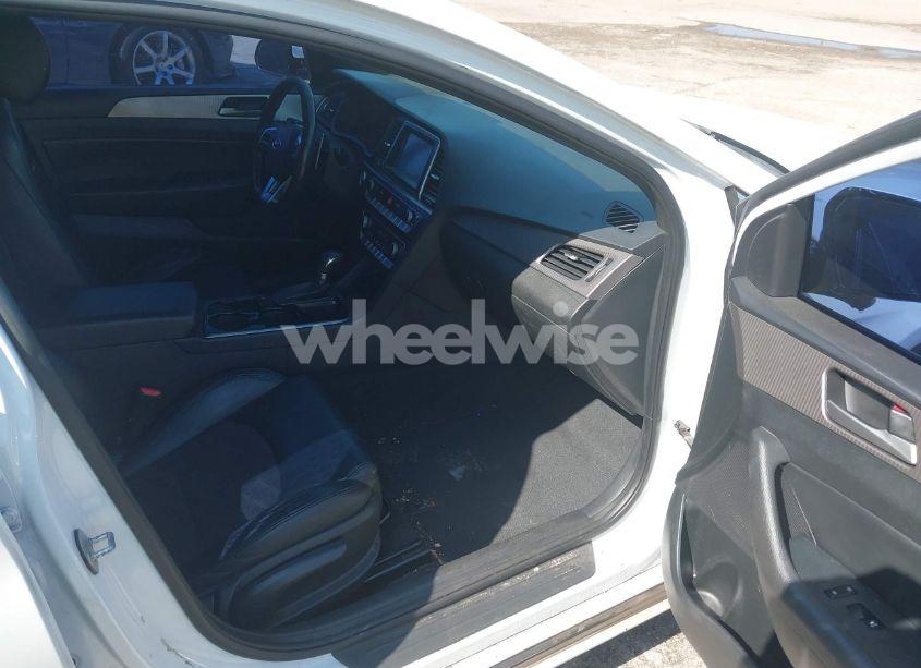 Photo 5 of 2019 Hyundai Sonata SPORT (VIN 5NPE34AFXKH774141)