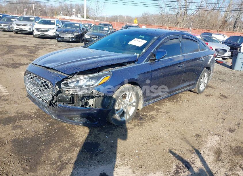 Photo 2 of 2019 Hyundai Sonata SPORT (VIN 5NPE34AFXKH792154)