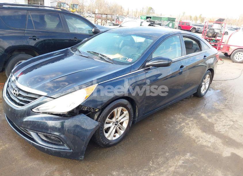 Photo 2 of 2011 Hyundai Sonata GLS (VIN 5NPEB4AC0BH041413)