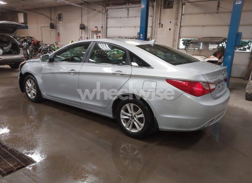 Photo 3 of 2011 Hyundai Sonata GLS (VIN 5NPEB4AC0BH113405)