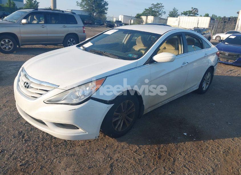 Photo 2 of 2012 Hyundai Sonata GLS (VIN 5NPEB4AC0CH412586)