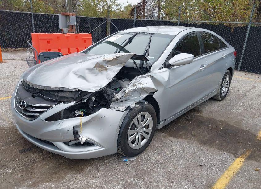 Photo 2 of 2012 Hyundai Sonata GLS (VIN 5NPEB4AC0CH457608)