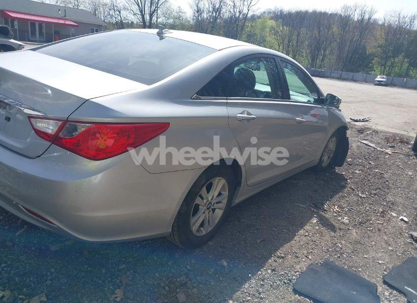 Photo 4 of 2012 Hyundai Sonata GLS (VIN 5NPEB4AC0CH473341)