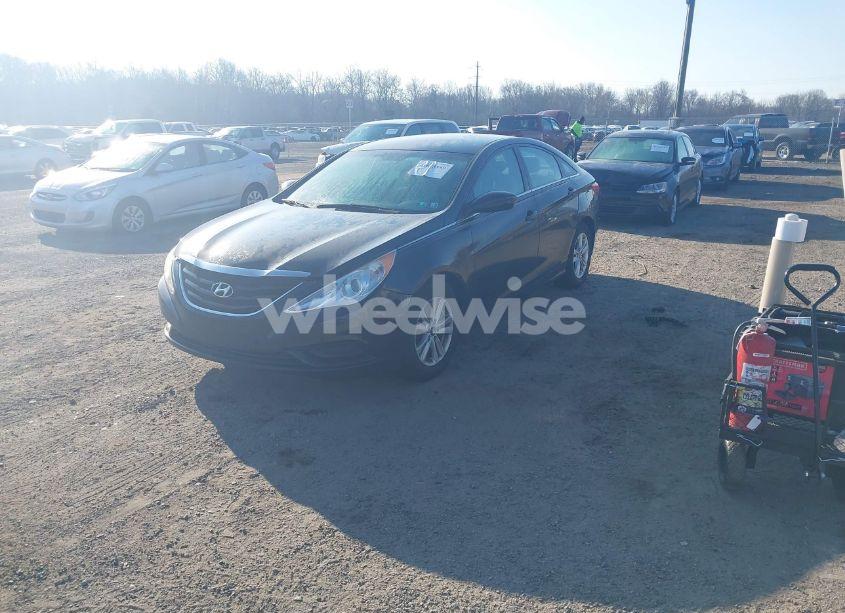 Photo 2 of 2012 Hyundai Sonata GLS (VIN 5NPEB4AC0CH485473)