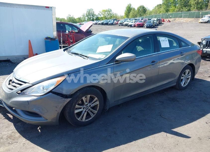 Photo 2 of 2012 Hyundai Sonata GLS (VIN 5NPEB4AC0CH494934)