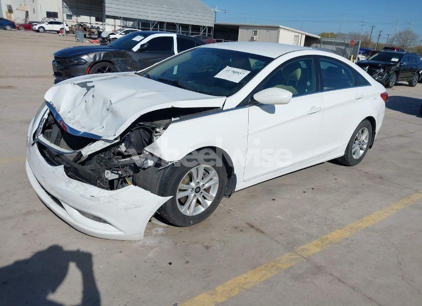 Photo 2 of 2013 Hyundai Sonata GLS (VIN 5NPEB4AC0DH512611)