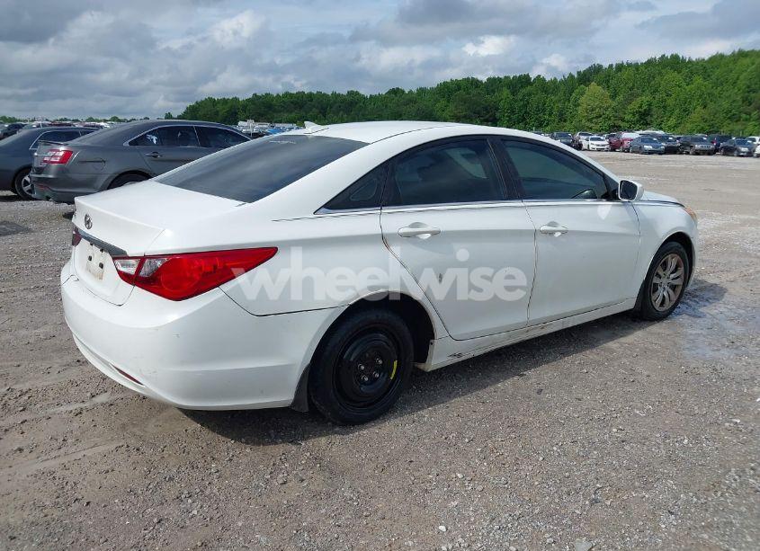 Photo 4 of 2013 Hyundai Sonata GLS (VIN 5NPEB4AC0DH526864)