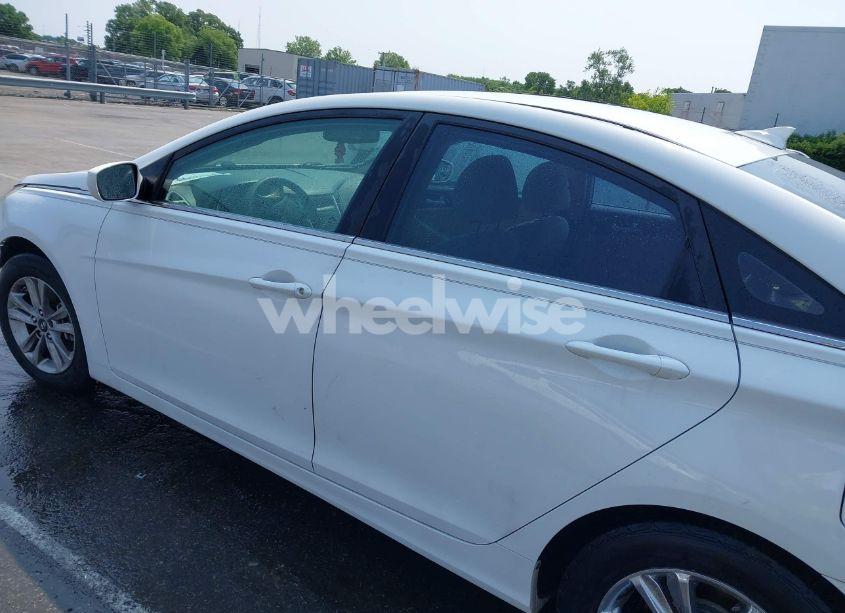 Photo 14 of 2013 Hyundai Sonata GLS (VIN 5NPEB4AC0DH566586)