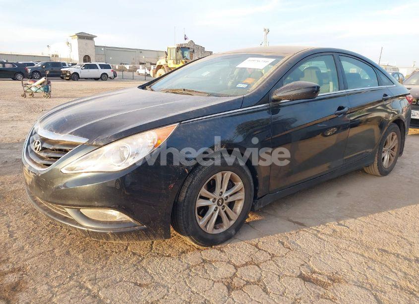 Photo 2 of 2013 Hyundai Sonata GLS (VIN 5NPEB4AC0DH570489)