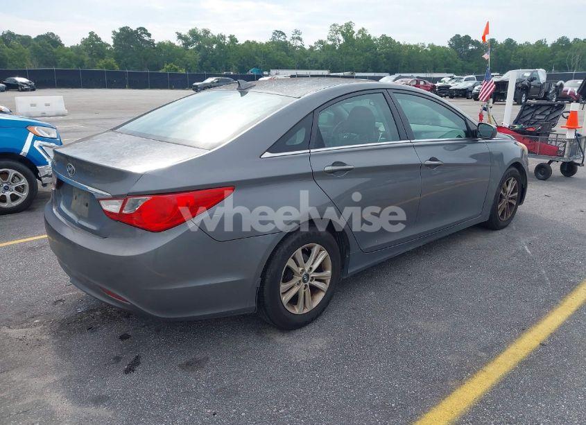 Photo 4 of 2013 Hyundai Sonata GLS (VIN 5NPEB4AC0DH631775)
