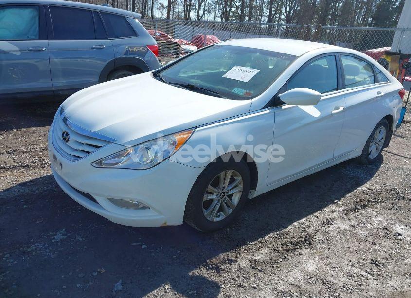 Photo 2 of 2013 Hyundai Sonata GLS (VIN 5NPEB4AC0DH673797)
