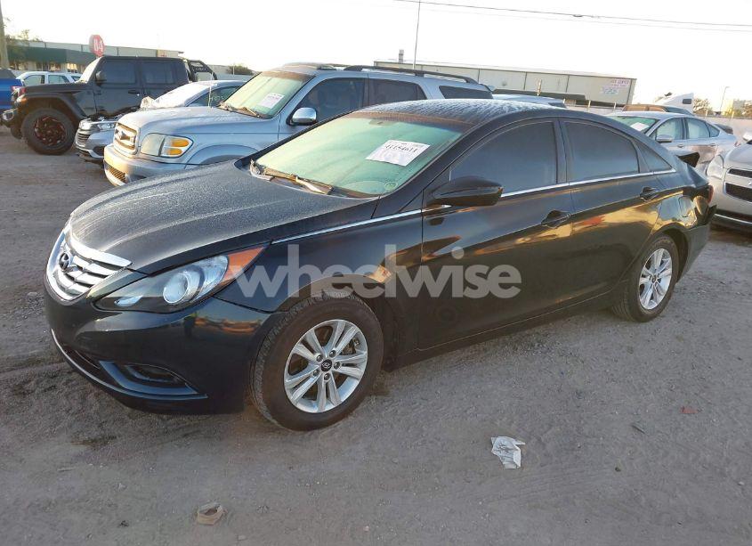 Photo 2 of 2013 Hyundai Sonata GLS (VIN 5NPEB4AC0DH692401)