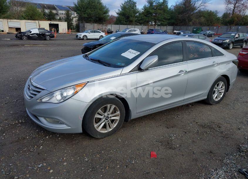 Photo 2 of 2013 Hyundai Sonata GLS (VIN 5NPEB4AC0DH717619)
