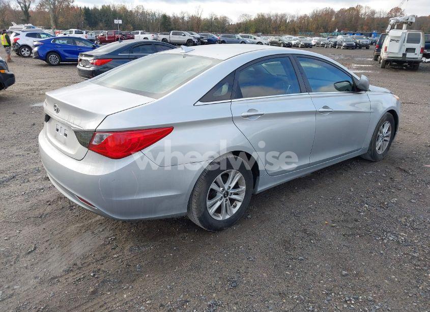 Photo 4 of 2013 Hyundai Sonata GLS (VIN 5NPEB4AC0DH717619)