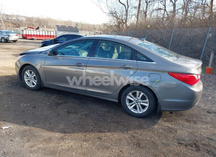 Photo 3 of 2013 Hyundai Sonata GLS (VIN 5NPEB4AC0DH783734)