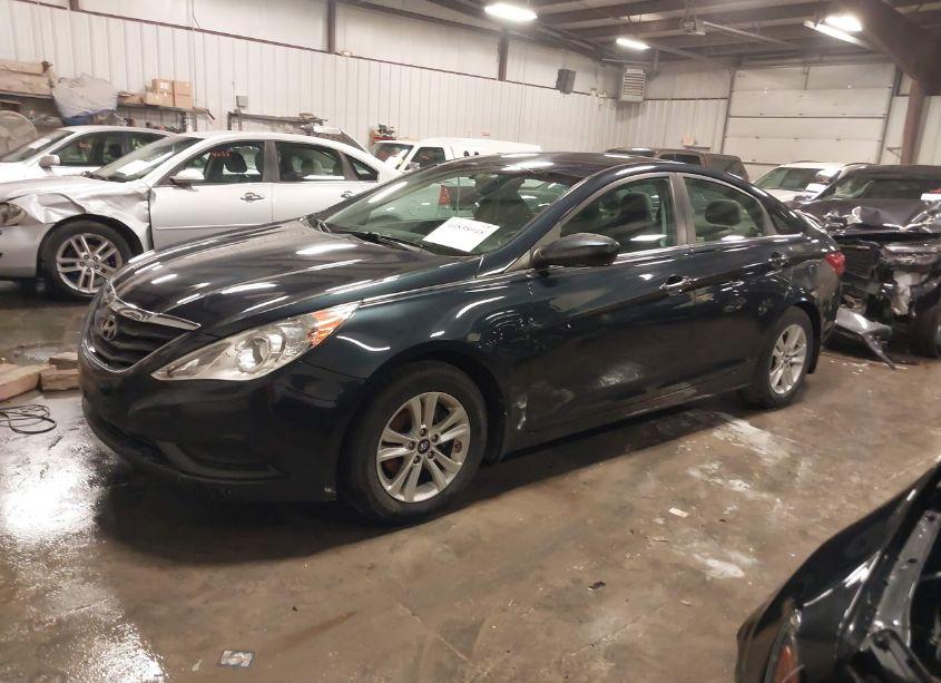 Photo 2 of 2013 Hyundai Sonata GLS (VIN 5NPEB4AC0DH787900)