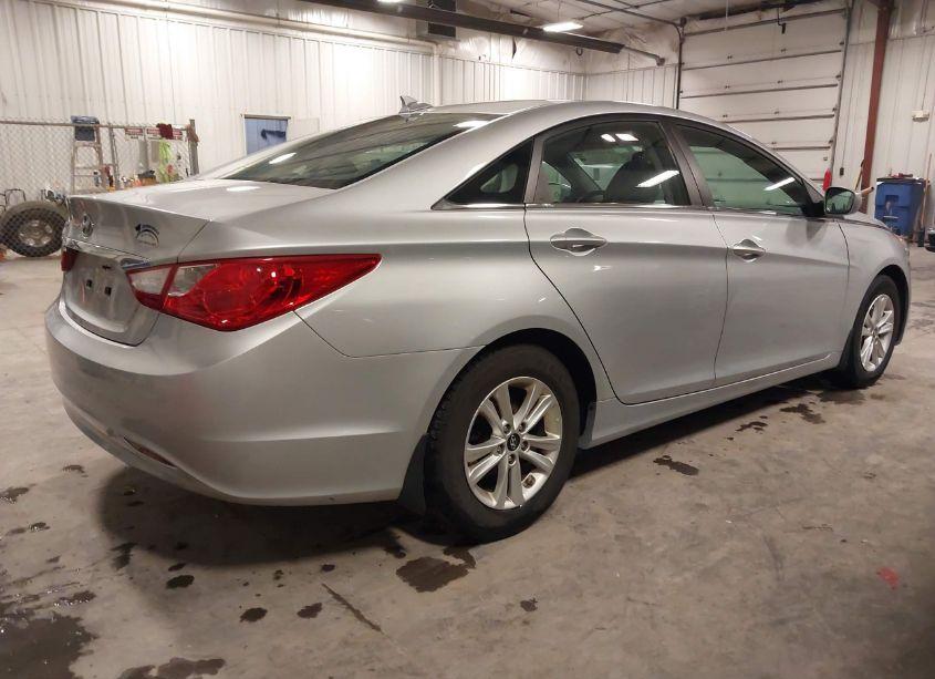 Photo 4 of 2013 Hyundai Sonata GLS (VIN 5NPEB4AC0DH797682)