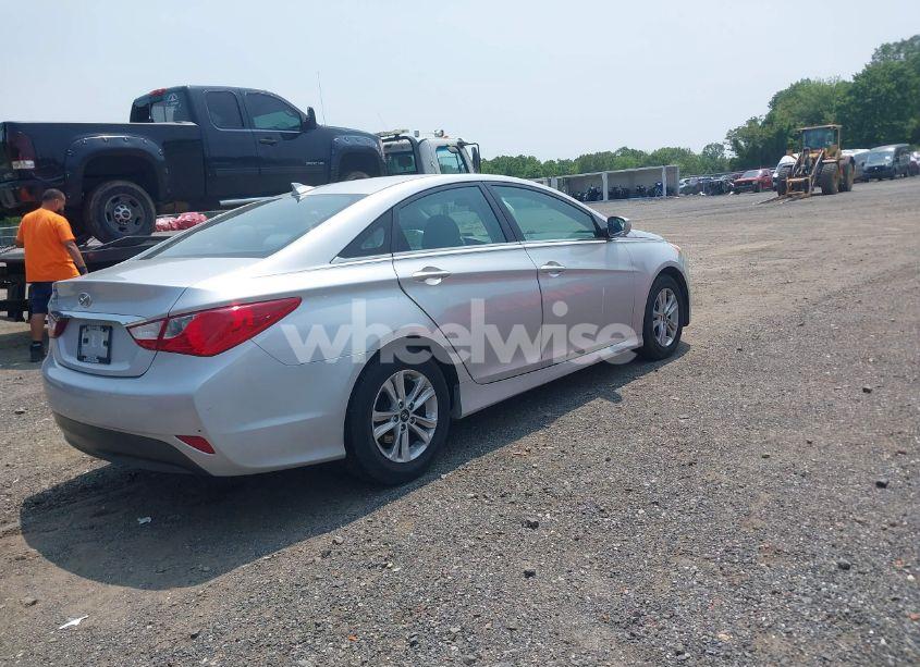 Photo 4 of 2014 Hyundai Sonata GLS (VIN 5NPEB4AC0EH915327)