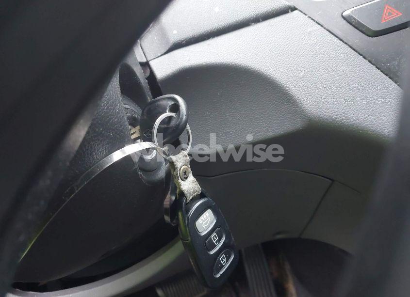 Photo 11 of 2011 Hyundai Sonata GLS (VIN 5NPEB4AC1BH009599)