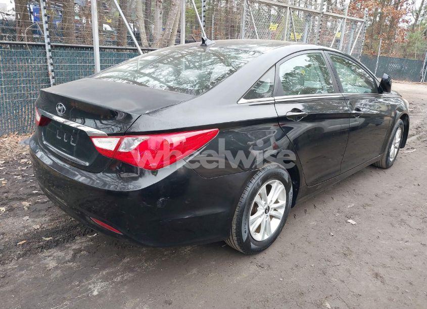 Photo 4 of 2011 Hyundai Sonata GLS (VIN 5NPEB4AC1BH012437)