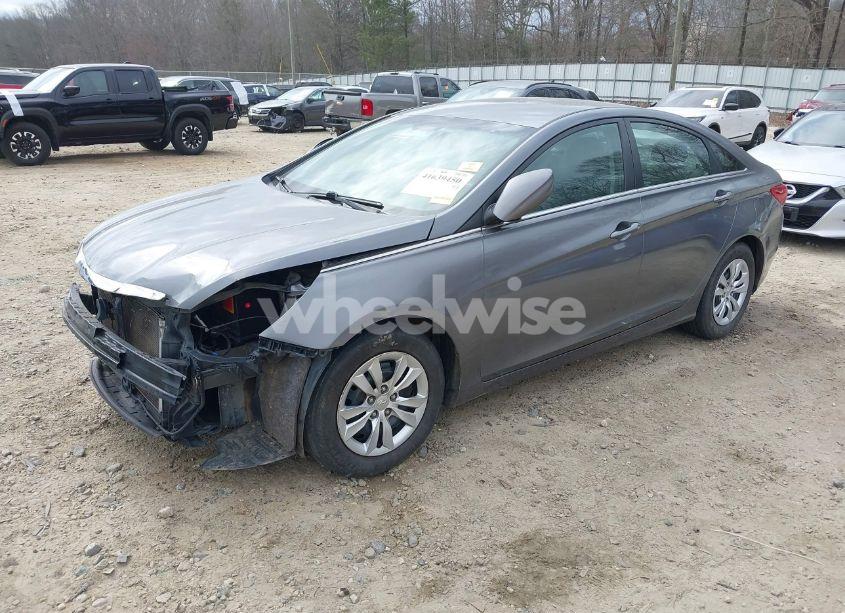 Photo 2 of 2012 Hyundai Sonata GLS (VIN 5NPEB4AC1CH323982)