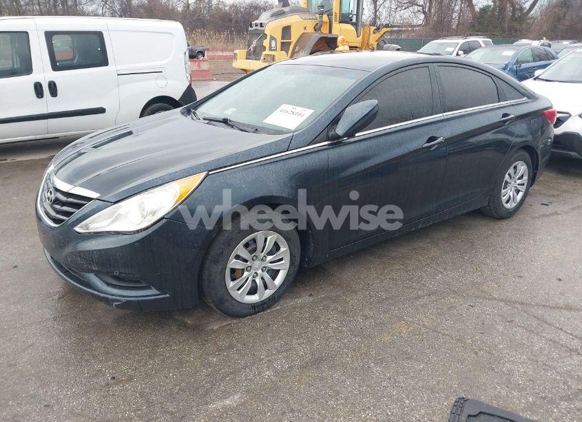 Photo 2 of 2012 Hyundai Sonata GLS (VIN 5NPEB4AC1CH353130)