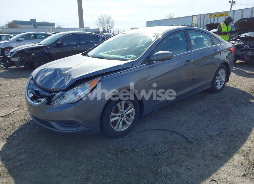 Photo 2 of 2012 Hyundai Sonata GLS (VIN 5NPEB4AC1CH381459)