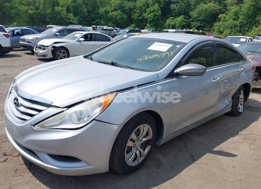 Photo 2 of 2012 Hyundai Sonata GLS (VIN 5NPEB4AC1CH499964)