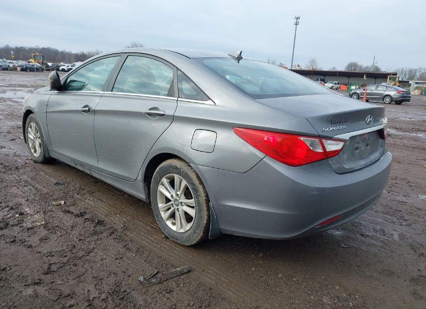 Photo 3 of 2013 Hyundai Sonata GLS (VIN 5NPEB4AC1DH513007)