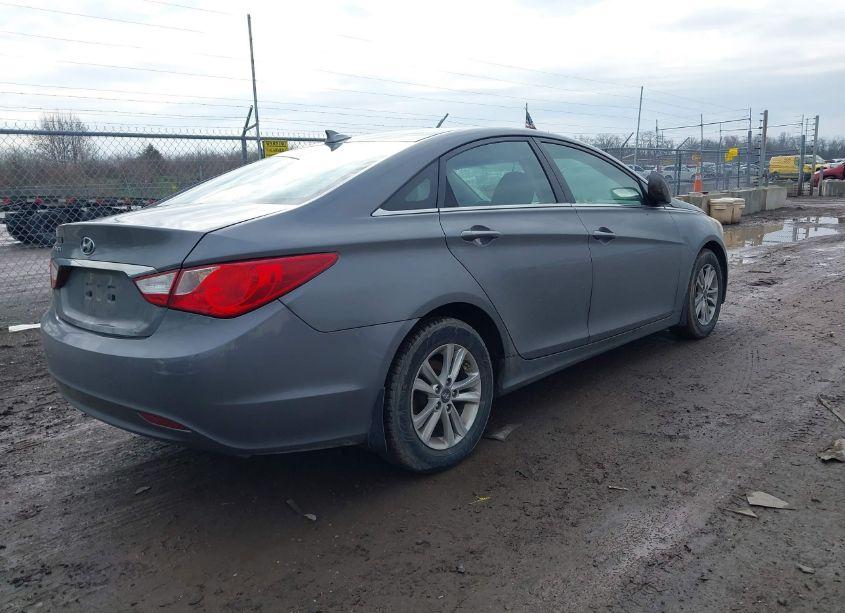 Photo 4 of 2013 Hyundai Sonata GLS (VIN 5NPEB4AC1DH513007)