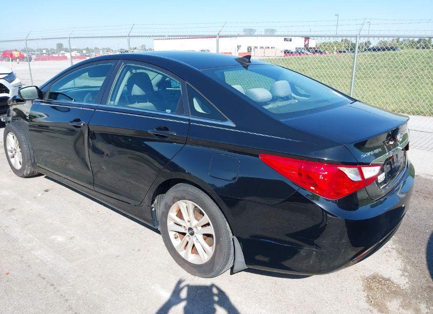 Photo 3 of 2013 Hyundai Sonata GLS (VIN 5NPEB4AC1DH526470)