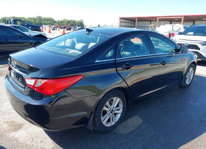 Photo 4 of 2013 Hyundai Sonata GLS (VIN 5NPEB4AC1DH526470)