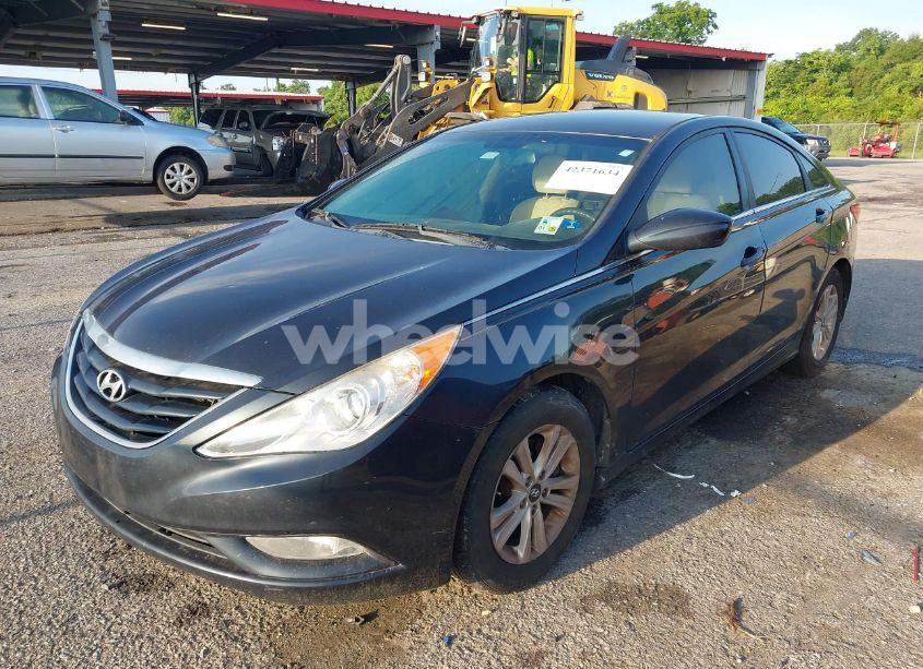 Photo 2 of 2013 Hyundai Sonata GLS (VIN 5NPEB4AC1DH570758)