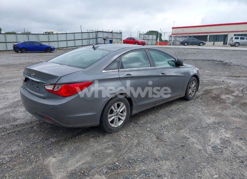 Photo 4 of 2013 Hyundai Sonata GLS (VIN 5NPEB4AC1DH602933)