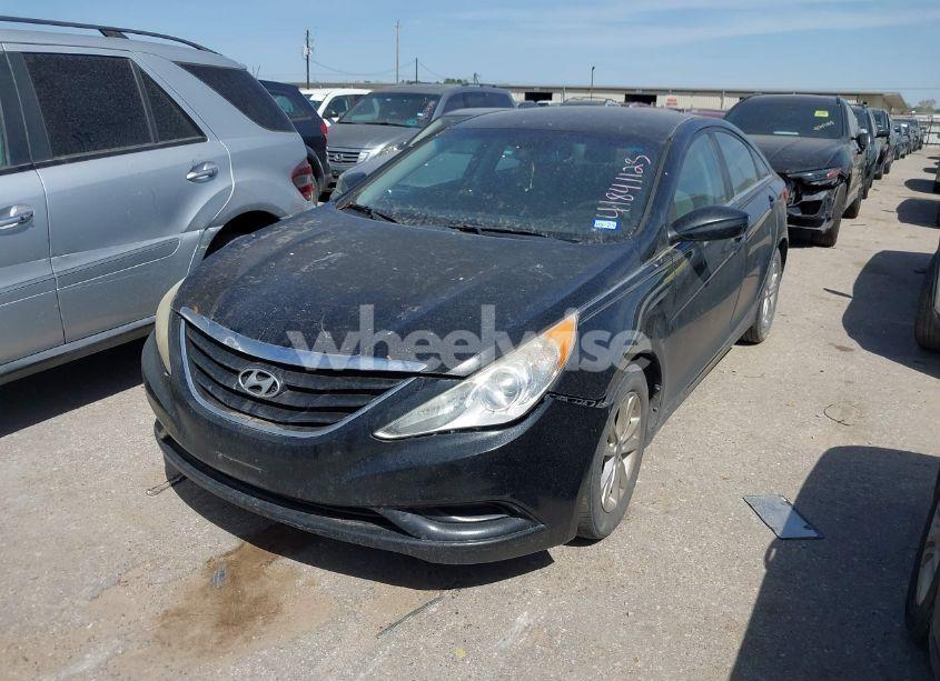 Photo 2 of 2013 Hyundai Sonata GLS (VIN 5NPEB4AC1DH611180)