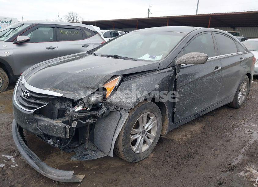 Photo 2 of 2013 Hyundai Sonata GLS (VIN 5NPEB4AC1DH647757)