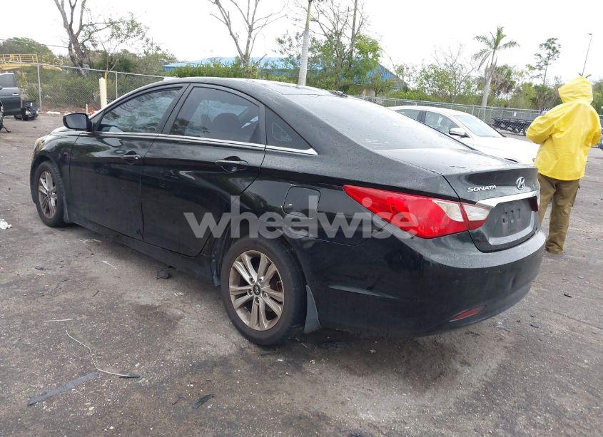 Photo 3 of 2013 Hyundai Sonata GLS (VIN 5NPEB4AC1DH688664)