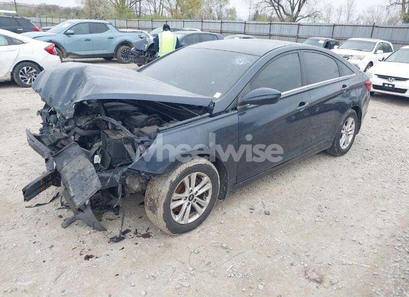 Photo 2 of 2013 Hyundai Sonata GLS (VIN 5NPEB4AC1DH710274)