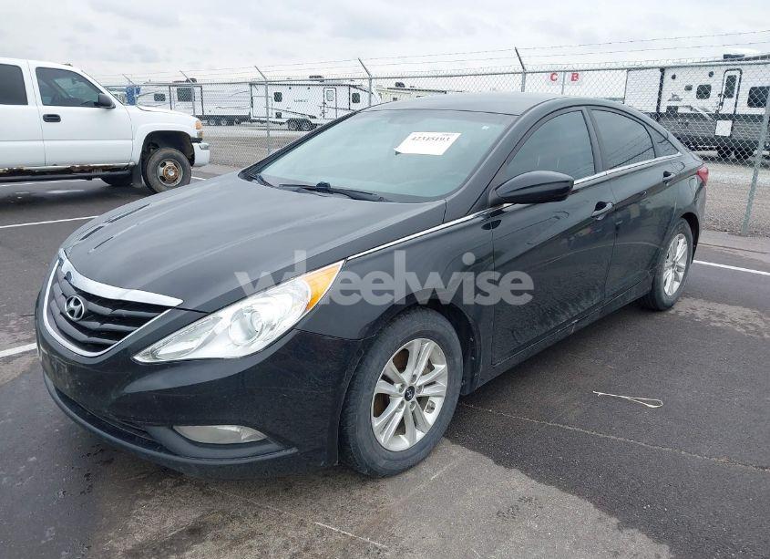 Photo 2 of 2013 Hyundai Sonata GLS (VIN 5NPEB4AC1DH732016)