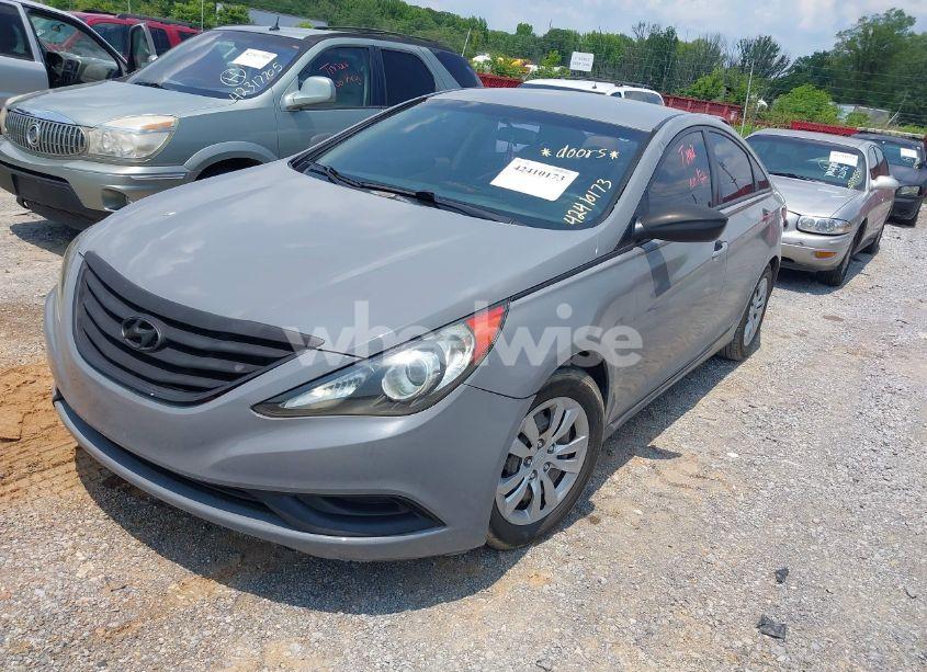 Photo 2 of 2011 Hyundai Sonata GLS (VIN 5NPEB4AC2BH060237)