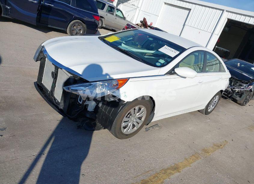 Photo 2 of 2011 Hyundai Sonata GLS (VIN 5NPEB4AC2BH107721)
