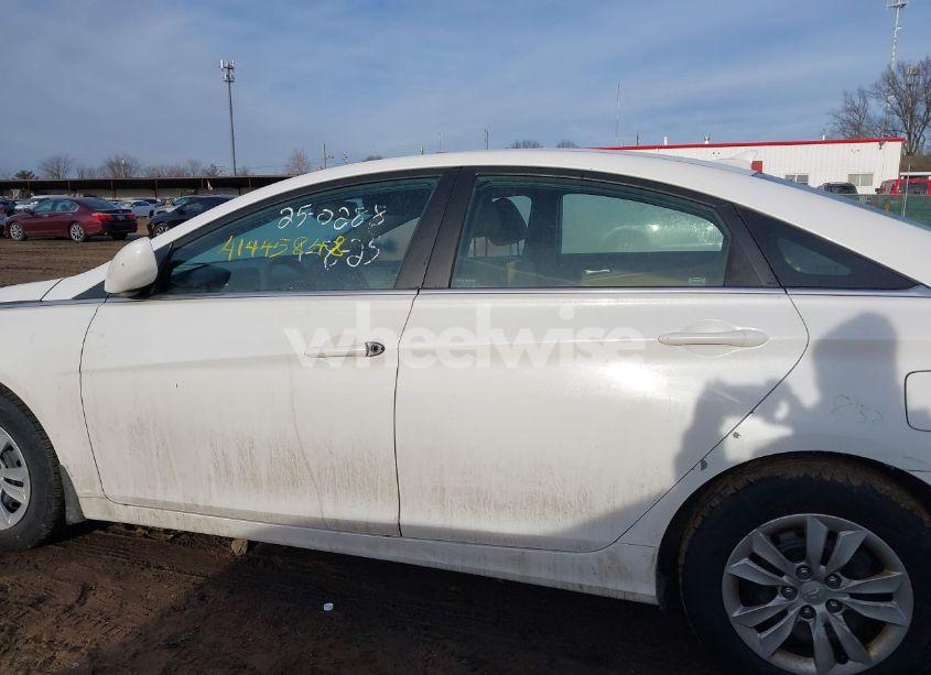 Photo 14 of 2011 Hyundai Sonata GLS (VIN 5NPEB4AC2BH172827)