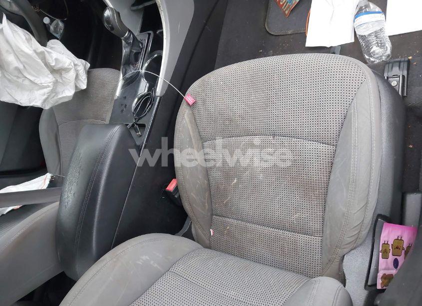 Photo 5 of 2011 Hyundai Sonata GLS (VIN 5NPEB4AC2BH175078)