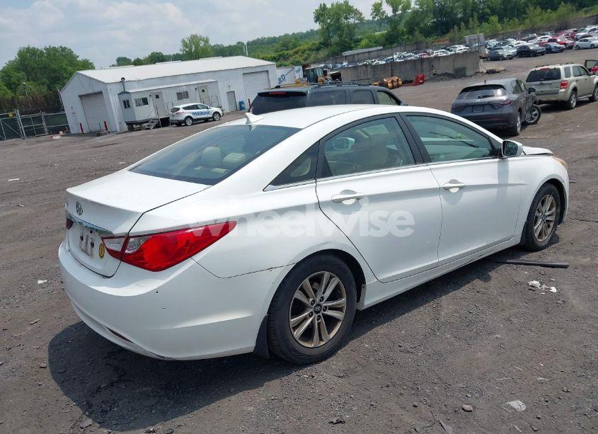 Photo 4 of 2011 Hyundai Sonata GLS (VIN 5NPEB4AC2BH184931)